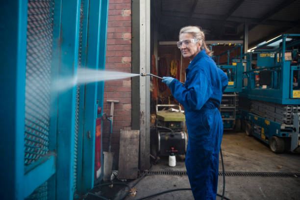 Best Rust Removal  in Eveleth, MN